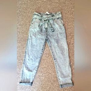 Urban Bliss acid washed denim jeans, tie belt